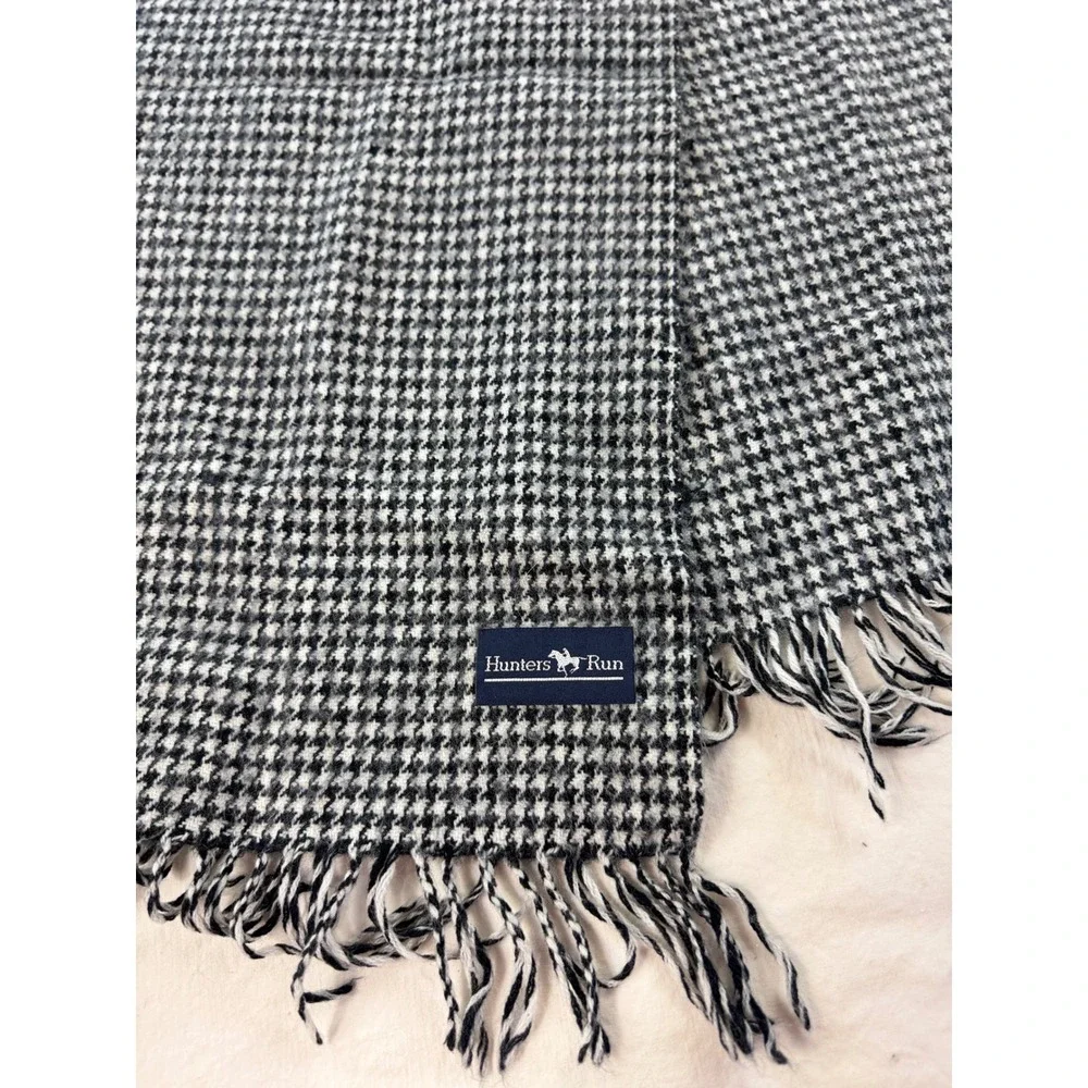 Hunters Run Black White Houndstooth Fringed Winter Scarf Woven Rectangle - Picture 2 of 4